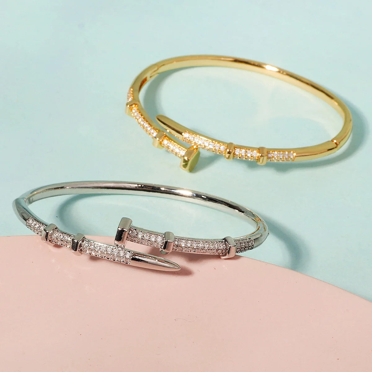 Jawhara zirconia nail cuff