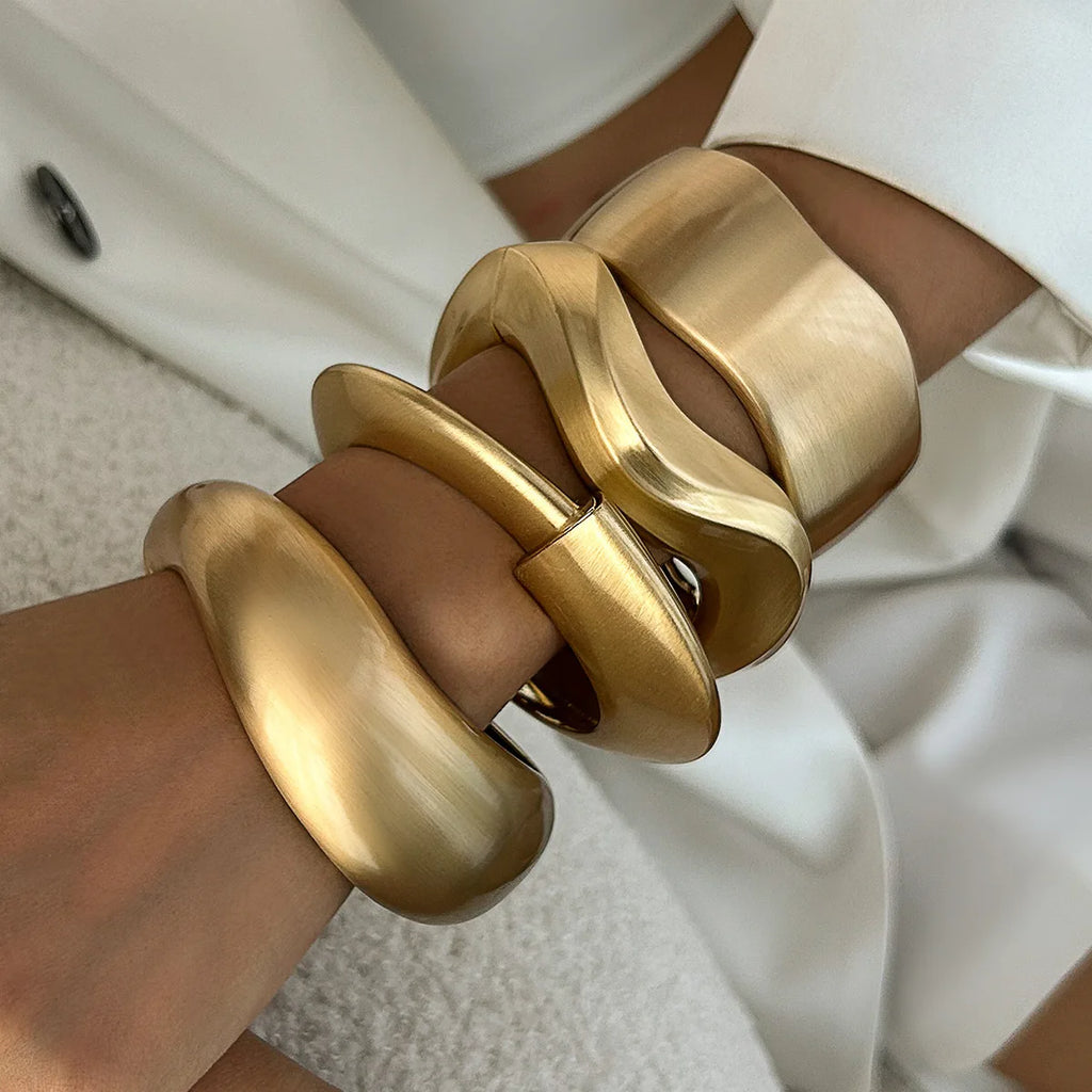 Akira Chunky Wide Metal Bangles