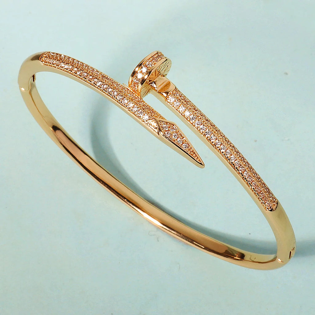 Jawhara zirconia nail cuff