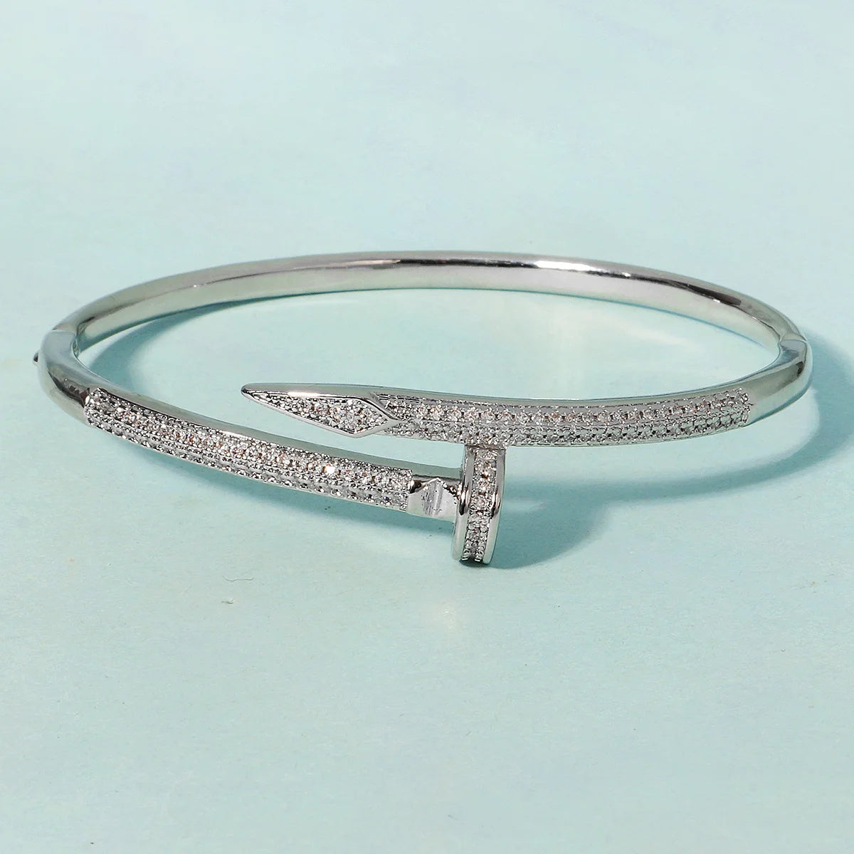 Jawhara zirconia nail cuff