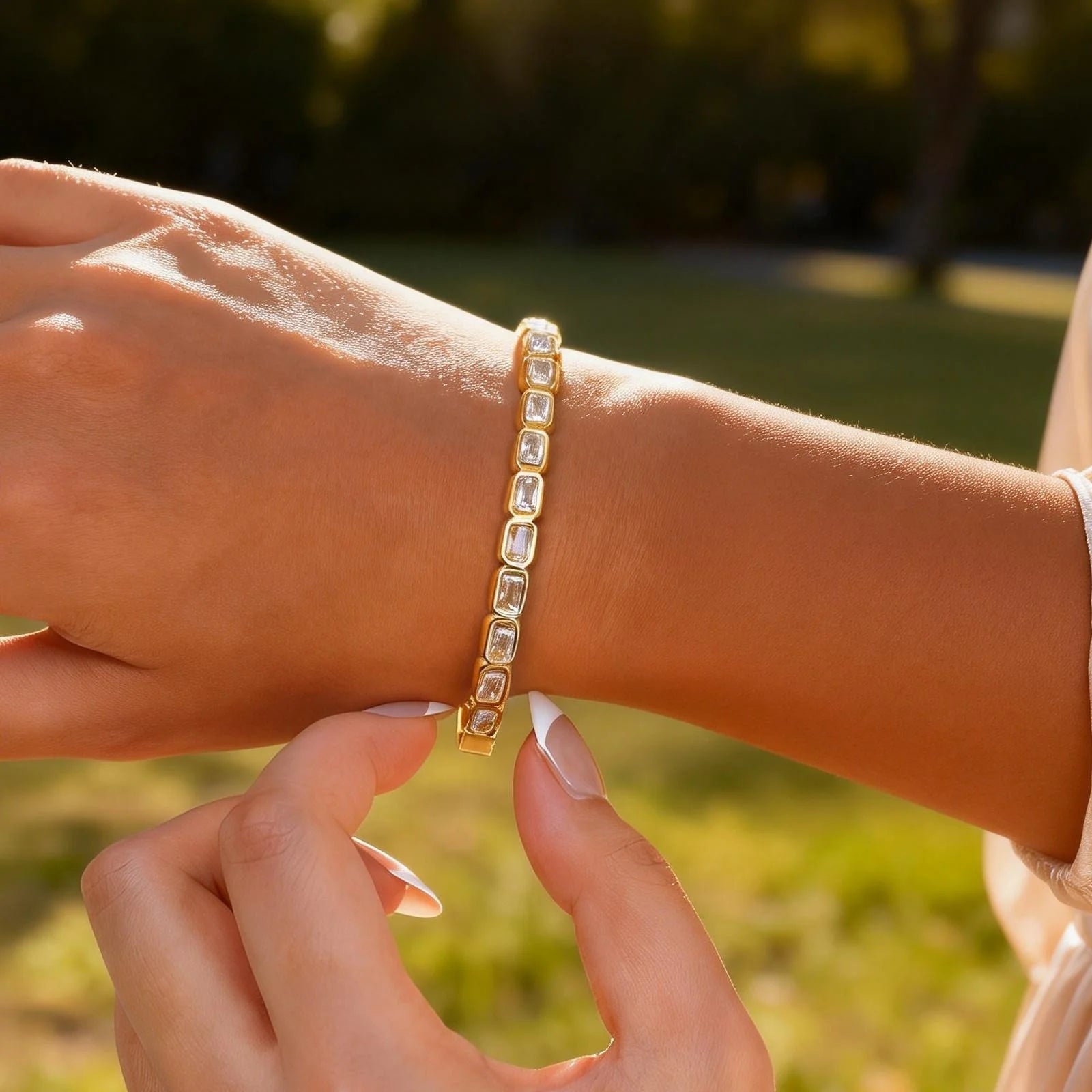 Luxury Sparkling Inlaid Zircon Stainless Steel Bracelets