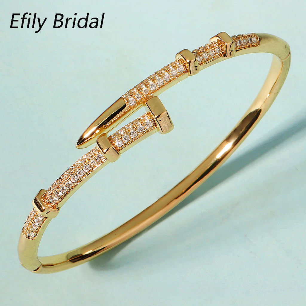 Jawhara zirconia nail cuff