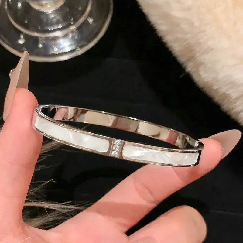 Bracelet bangle titanium 18k plated