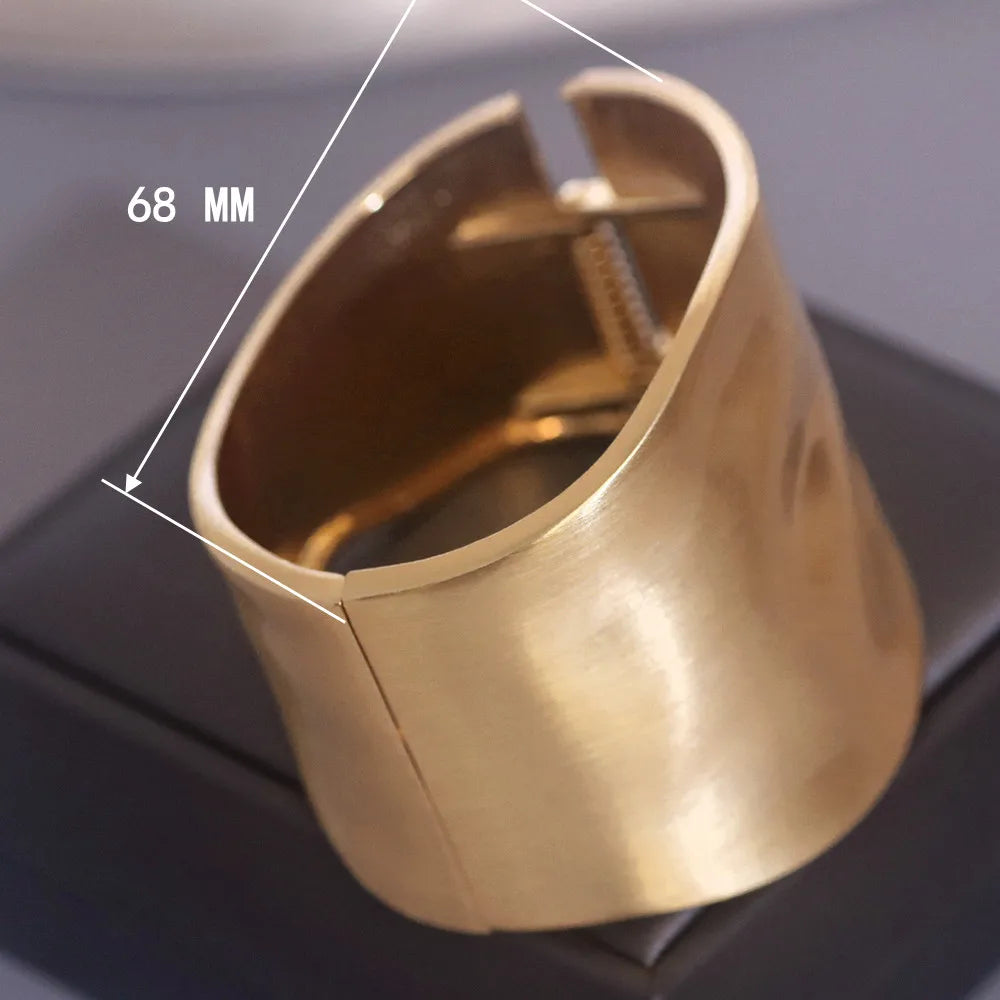 Matte cuff hammered