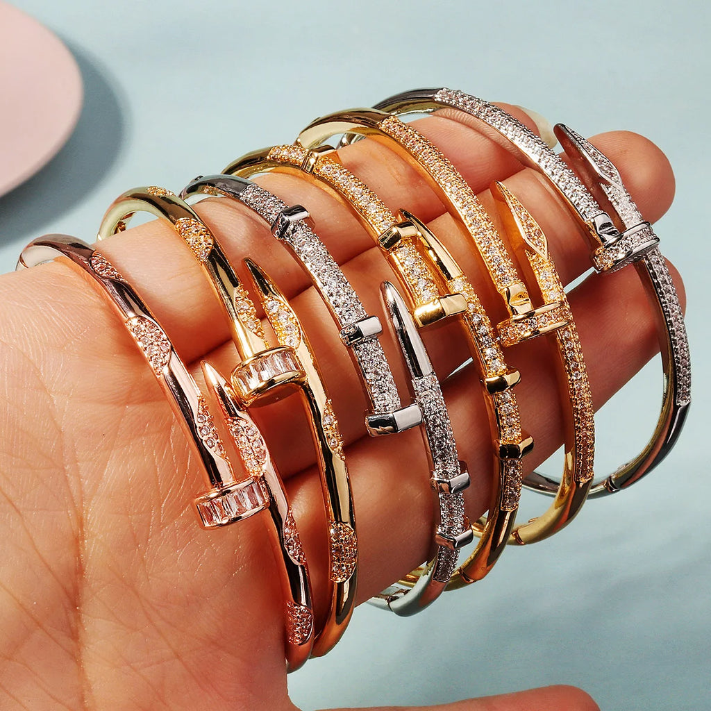 Jawhara zirconia nail cuff