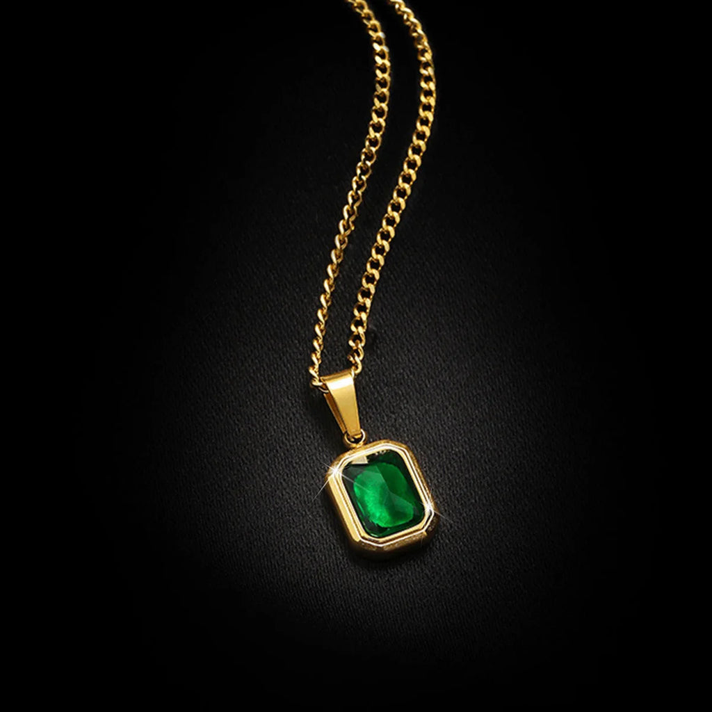 Vintage Emerald Diamond gold Necklace Pendant