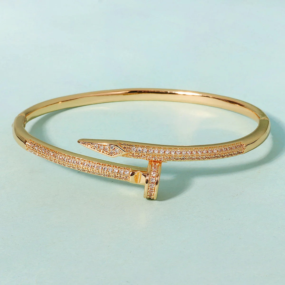 Jawhara zirconia nail cuff