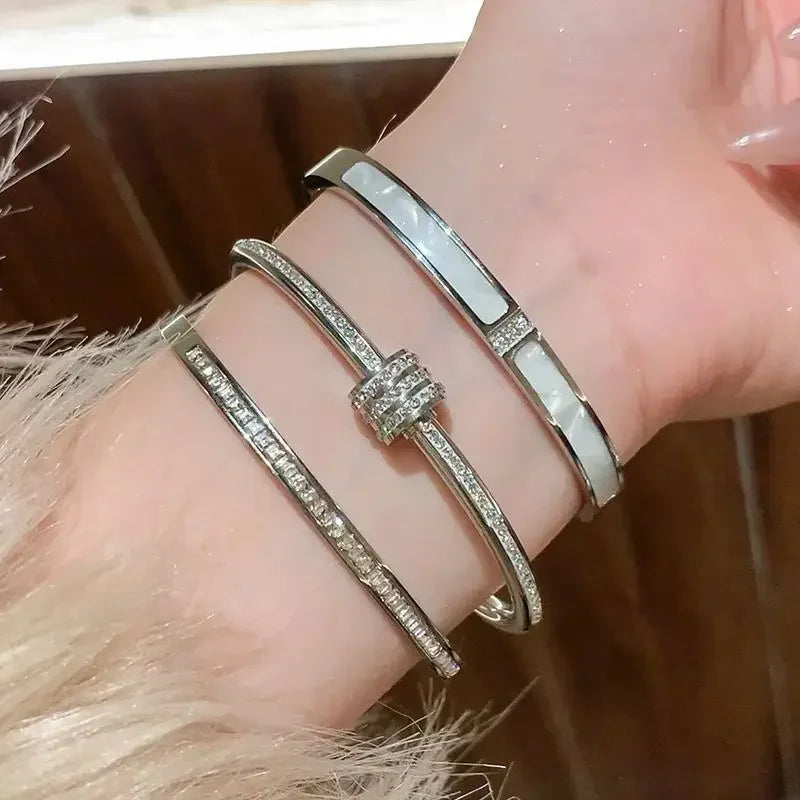 Bracelet bangle titanium 18k plated