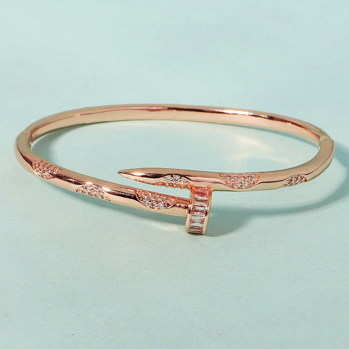 Jawhara zirconia nail cuff