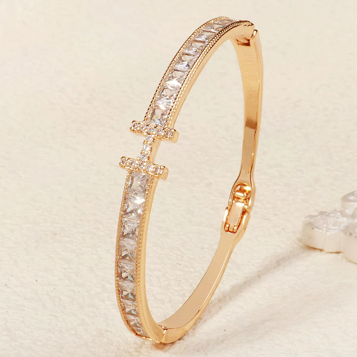 H Zirconium Bracelet Luxury Gold